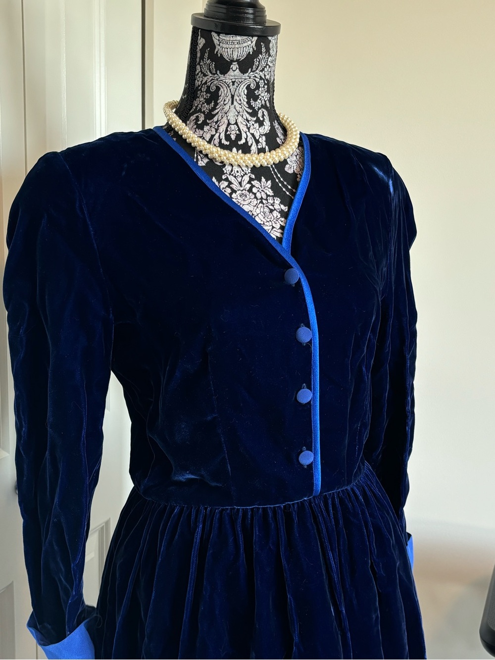 Albert Nipon Deep Navy Velvet Long Sleeve Midi Dress with Royal Trim
